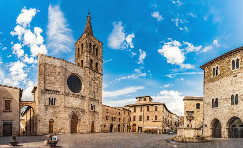 Alloggio Flaminia con parcheggio di proprietà! Bevagna Extérieur photo